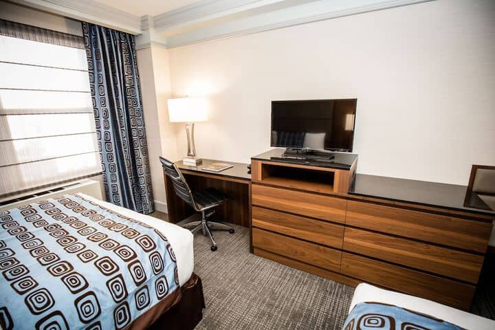 Room 14 of 32