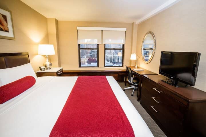 Room 5 of 32